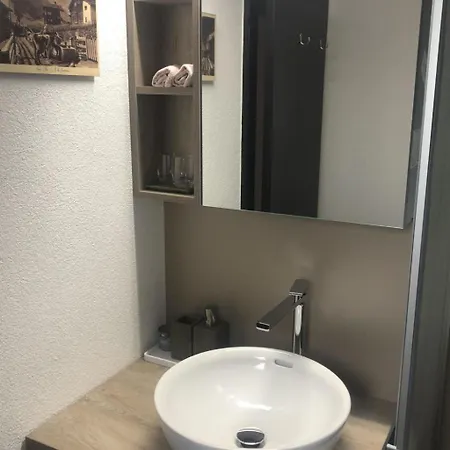Cresta Di Studio- Dusche- Wc- Erdgeschoss-parterre By Interhome *